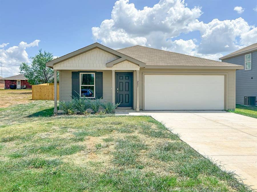 Property photo for 297 Victory Drive, Mabank, TX