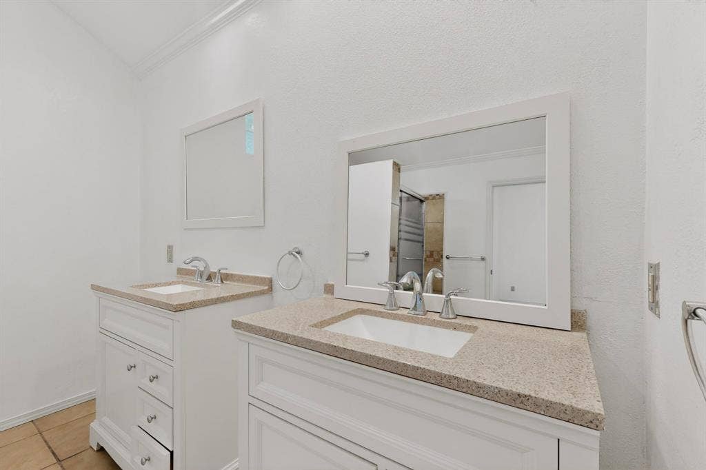 4316 Lottie Lane, Plano, TX 75074 4316 Lottie Lane, Plano, TX 75074