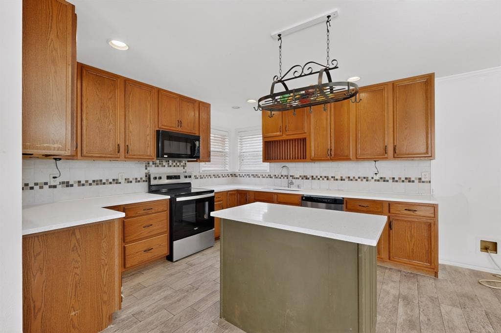 4316 Lottie Lane, Plano, TX 75074 4316 Lottie Lane, Plano, TX 75074