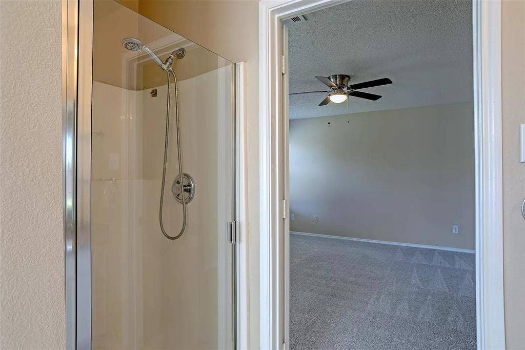 9929 George Washington Drive, McKinney, TX 75072 9929 George Washington Drive, McKinney, TX 75072