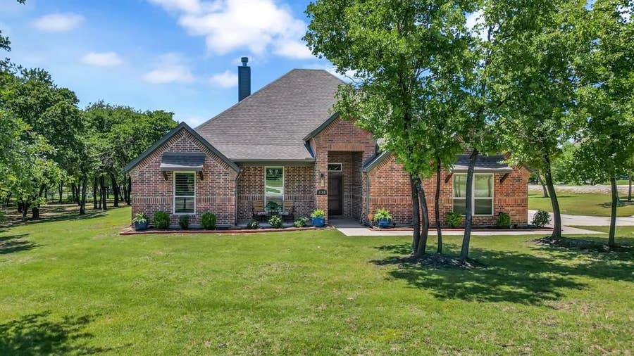 Property photo for 330 Timbers Circle, Poolville, TX