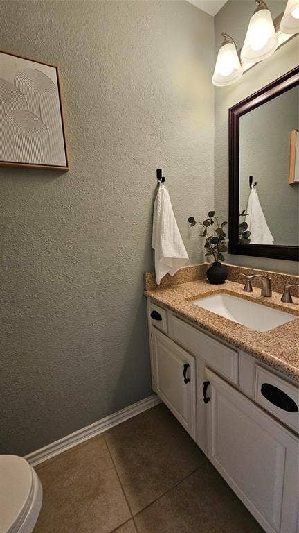 5859 Frankford Road, #603, Dallas, TX 75252 Half Bath downstairs