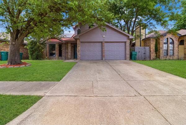 Property photo for 606 Lemons Street, Cedar Hill, TX