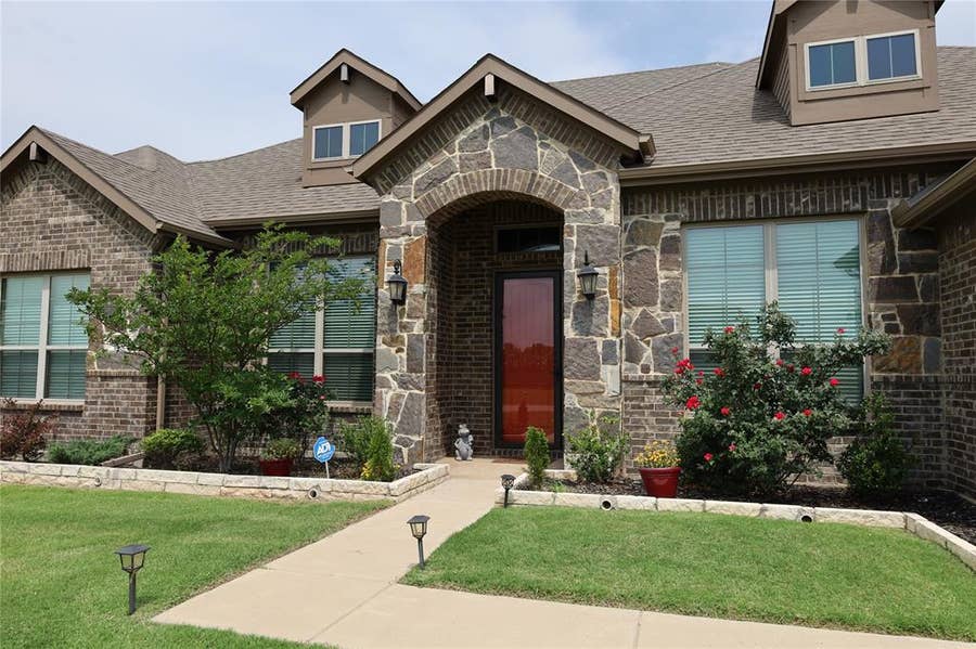 Property photo for 6609 Theale Court, Mesquite, TX