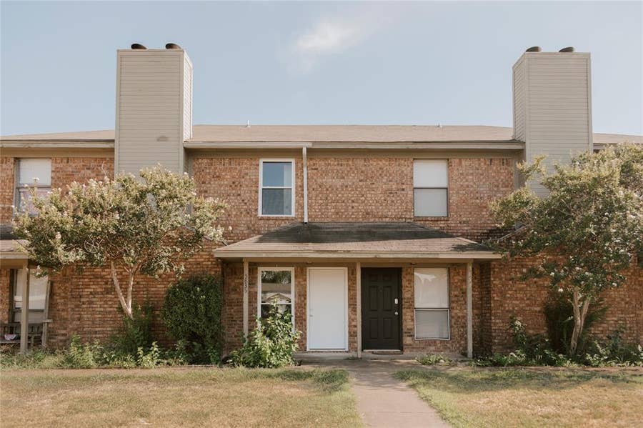 Property photo for 5833 Shadydell Drive, Fort Worth, TX