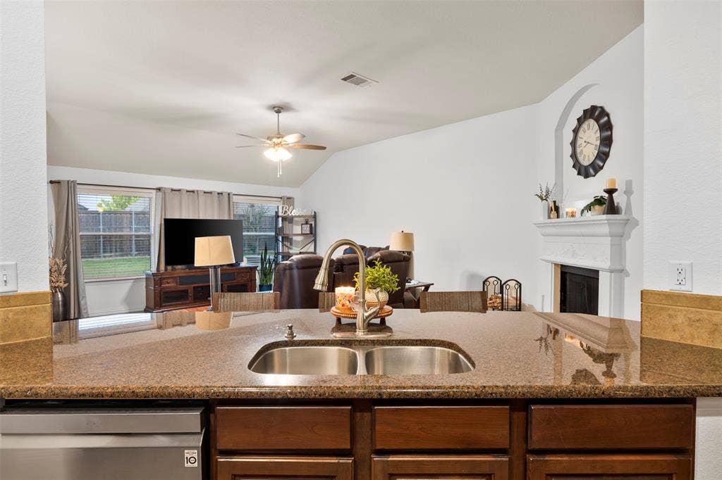 5209 Medallion Court, Midlothian, TX 76065 5209 Medallion Court, Midlothian, TX 76065
