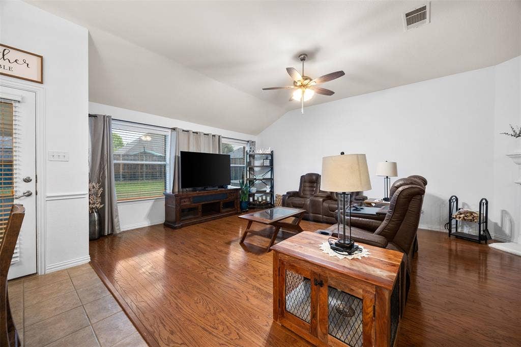 5209 Medallion Court, Midlothian, TX 76065 5209 Medallion Court, Midlothian, TX 76065