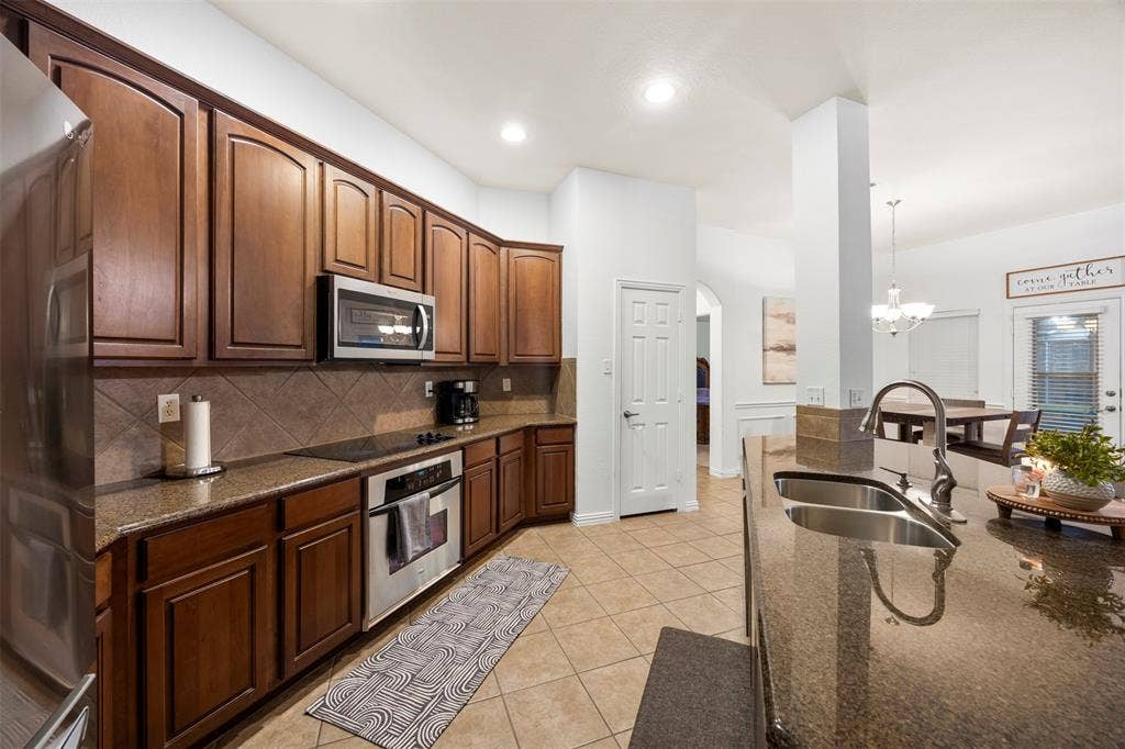 5209 Medallion Court, Midlothian, TX 76065 5209 Medallion Court, Midlothian, TX 76065