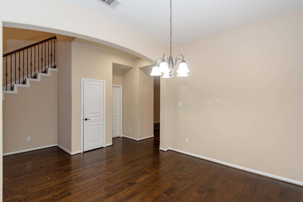 9158 Sunlight Oak Lane, Houston, TX 77070 9158 Sunlight Oak Lane, Houston, TX 77070