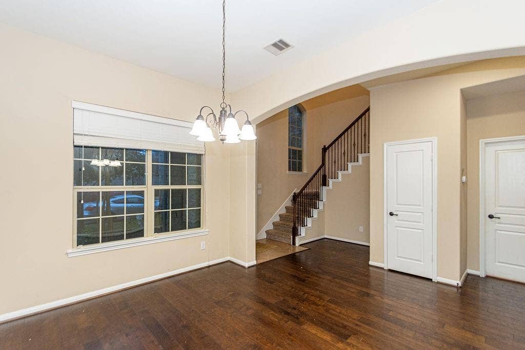 9158 Sunlight Oak Lane, Houston, TX 77070 9158 Sunlight Oak Lane, Houston, TX 77070