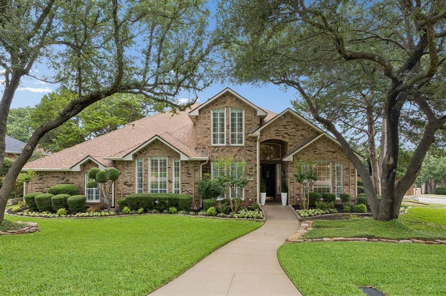 Property photo for 809 Newport Way, DeSoto, TX