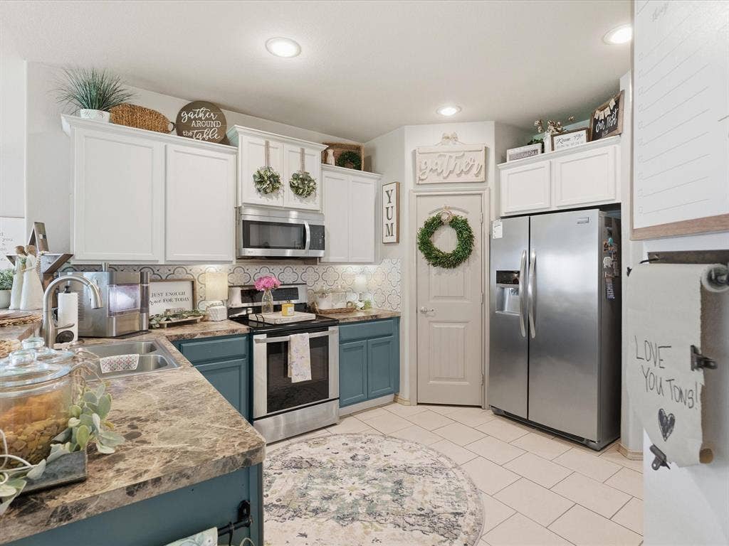 5135 Crystal Lake Avenue, Krum, TX 76249 5135 Crystal Lake Avenue, Krum, TX 76249