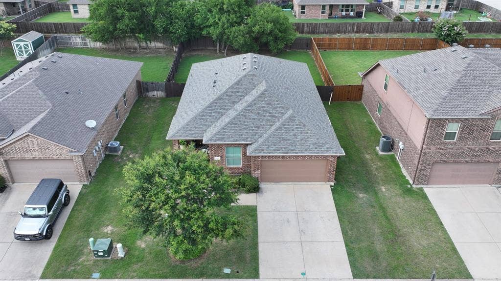 5135 Crystal Lake Avenue, Krum, TX 76249 5135 Crystal Lake Avenue, Krum, TX 76249