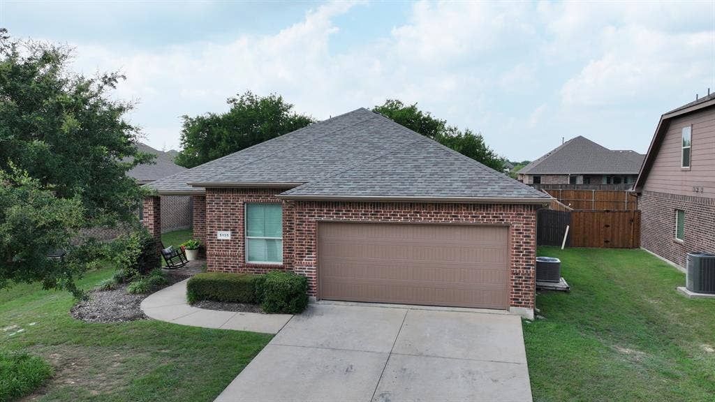 5135 Crystal Lake Avenue, Krum, TX 76249 5135 Crystal Lake Avenue, Krum, TX 76249