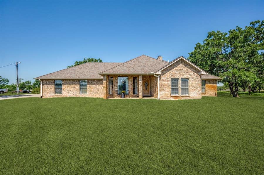 Property photo for 778 County Road 3141, Decatur, TX
