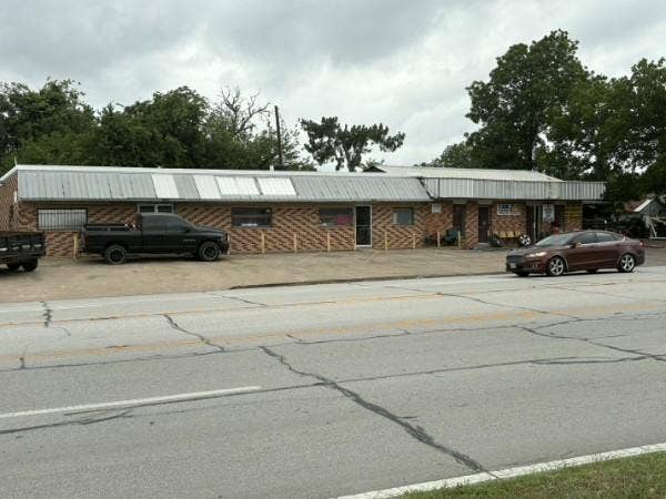 Property photo for 1601 N Kaufman Street, Ennis, TX