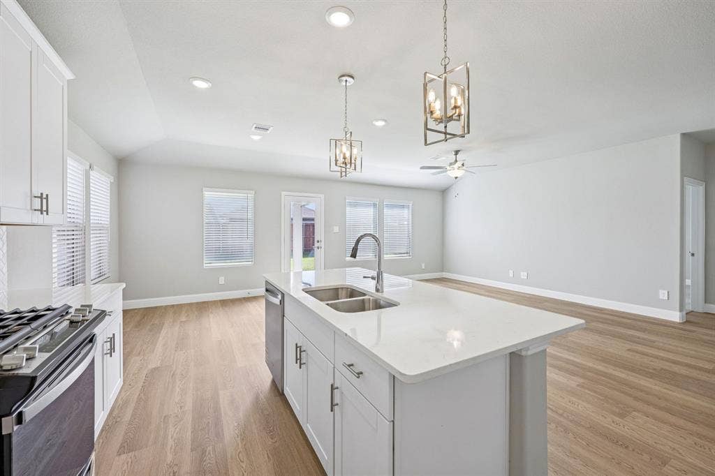 4020 Palestine Drive, Farmersville, TX 75442 Photo is not of the actual home, but is an inspirational photo of builder’s model home and may depict options, furnishings, and/or decorator features that are not included.