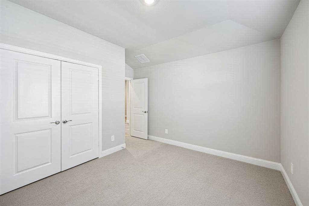 4020 Palestine Drive, Farmersville, TX 75442 Photo is not of the actual home, but is an inspirational photo of builder’s model home and may depict options, furnishings, and/or decorator features that are not included.