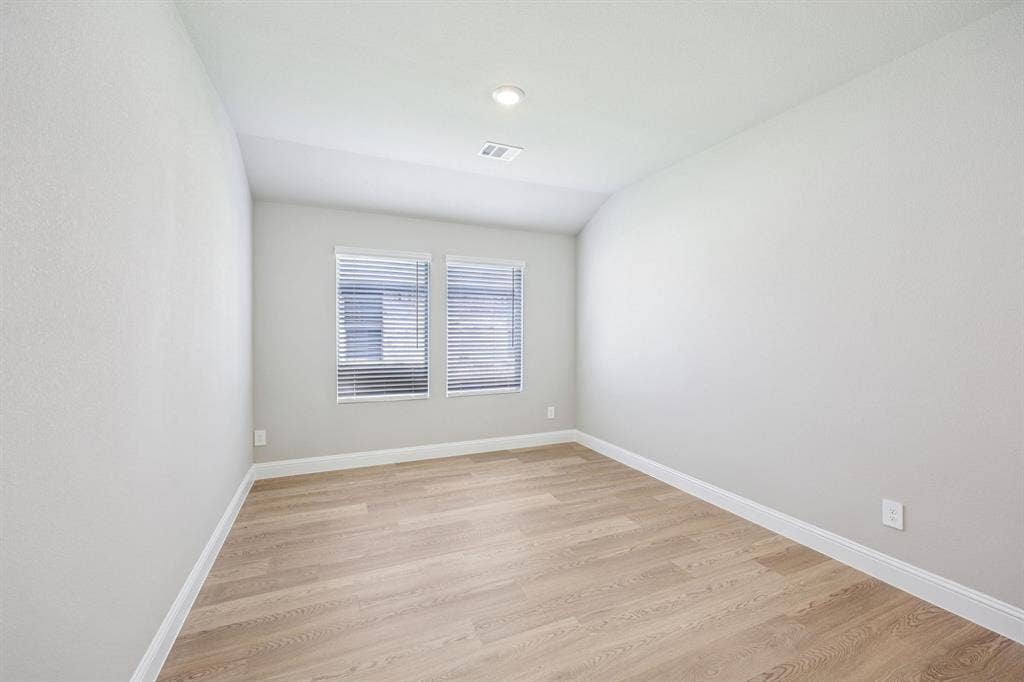 4020 Palestine Drive, Farmersville, TX 75442 Photo is not of the actual home, but is an inspirational photo of builder’s model home and may depict options, furnishings, and/or decorator features that are not included.
