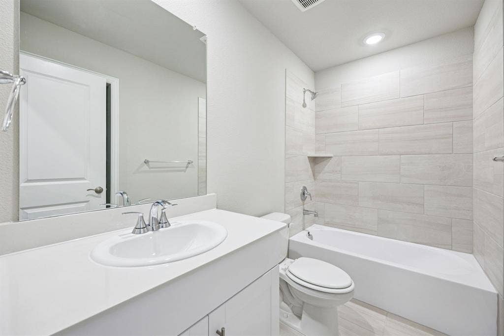 4020 Palestine Drive, Farmersville, TX 75442 Photo is not of the actual home, but is an inspirational photo of builder’s model home and may depict options, furnishings, and/or decorator features that are not included.