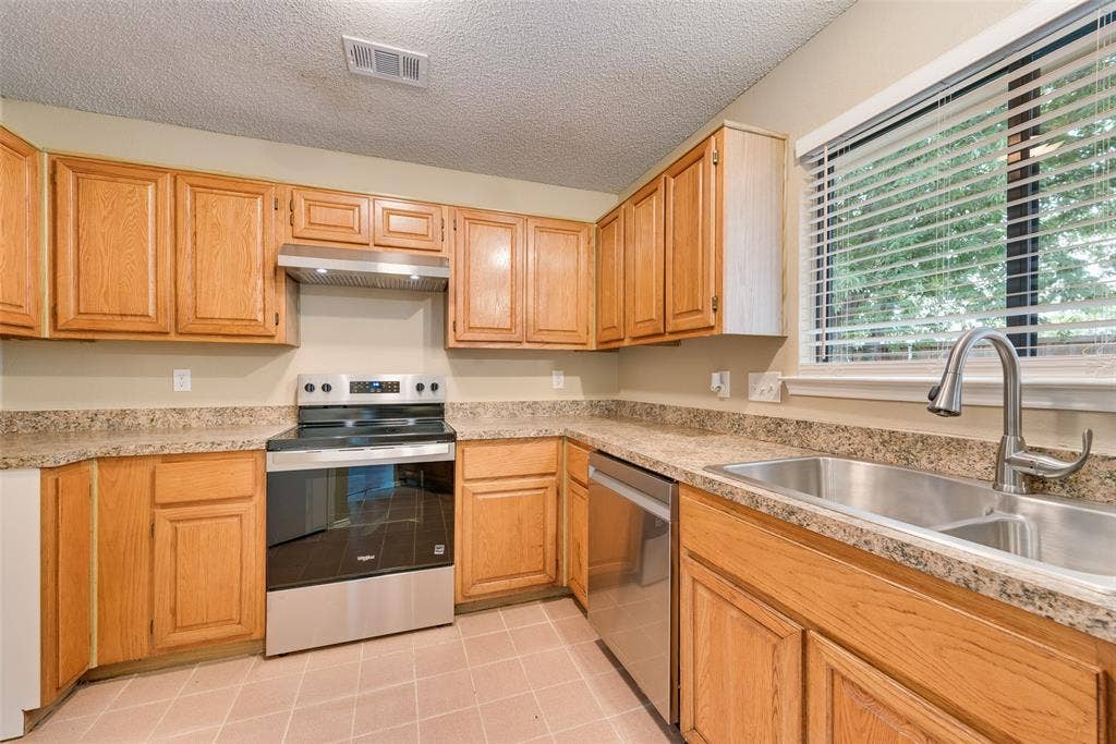 907 Sharp Drive, Cedar Hill, TX 75104 907 Sharp Drive, Cedar Hill, TX 75104