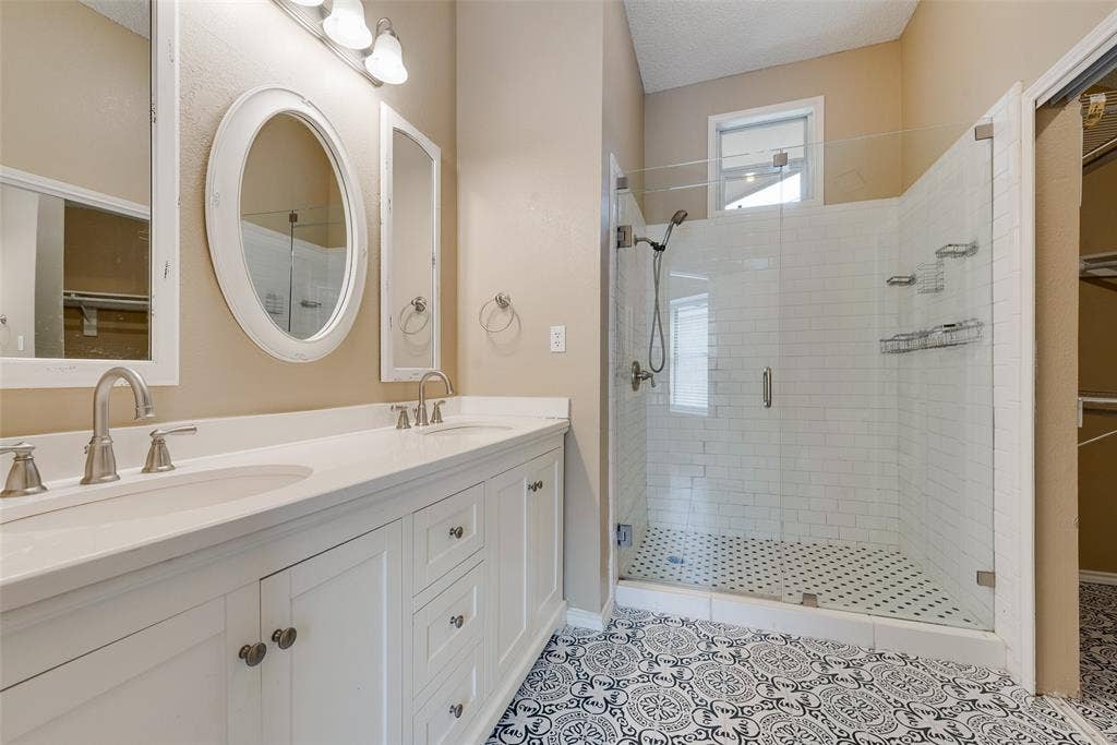907 Sharp Drive, Cedar Hill, TX 75104 907 Sharp Drive, Cedar Hill, TX 75104