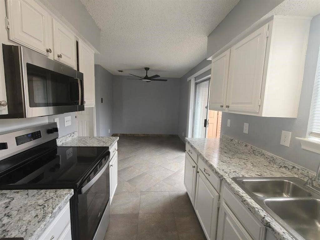 923 Vedral Place, Cedar Hill, TX 75104