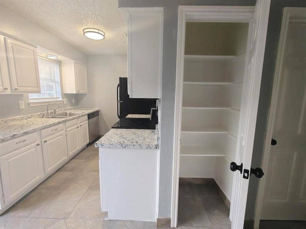 923 Vedral Place, Cedar Hill, TX 75104