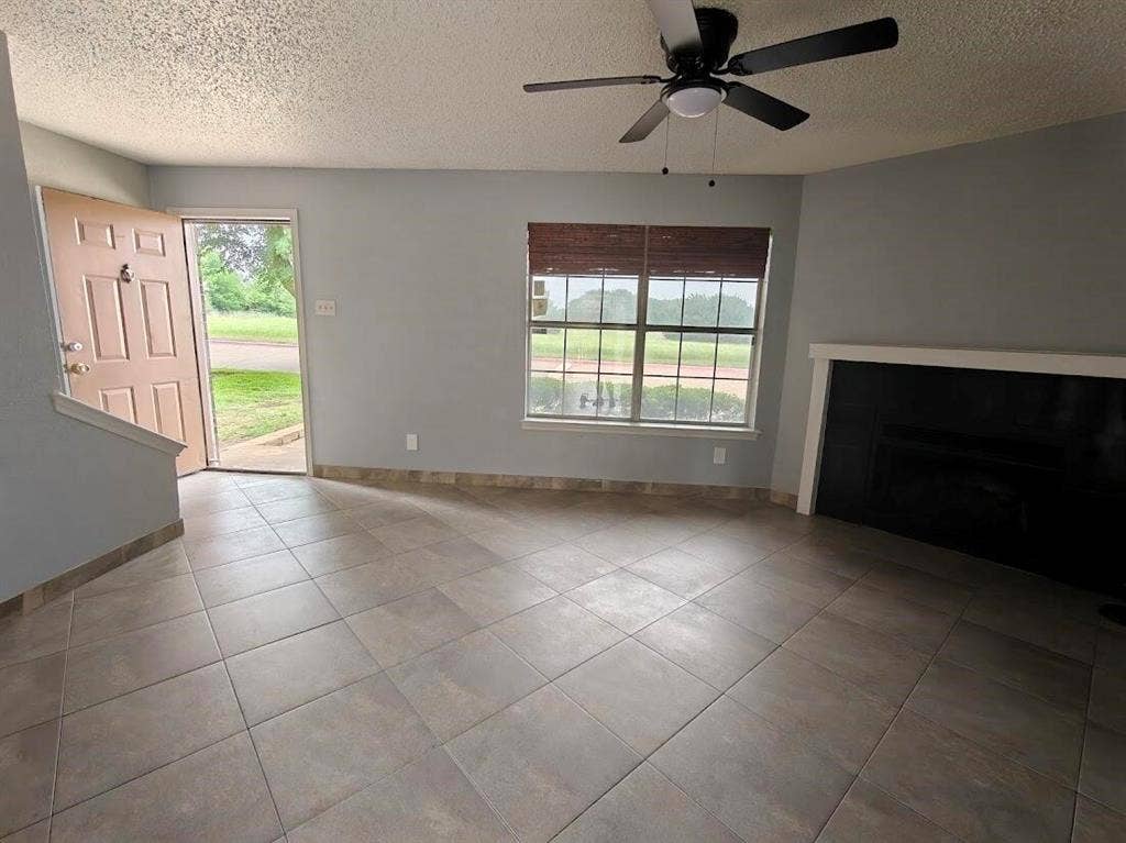 923 Vedral Place, Cedar Hill, TX 75104