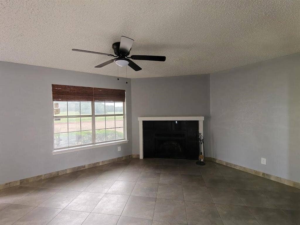 923 Vedral Place, Cedar Hill, TX 75104