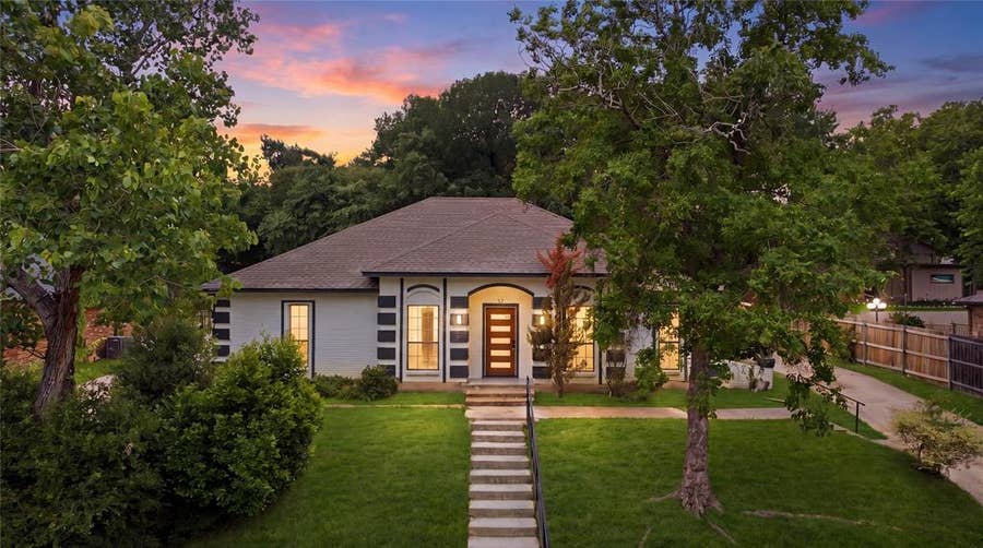Property photo for 237 Bradford Drive, Hurst, TX