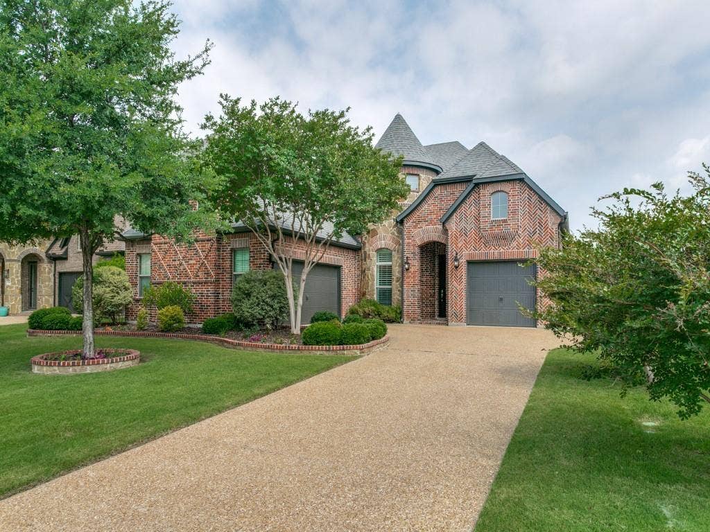 720 Hampshire Drive, Prosper, TX 75078 A beautifully designed 3-bedroom, 2.5 bath home with office and a 3-car garage, sparkling pool and exceptional entertainment space, located in highly sought-after Prosper ISD.