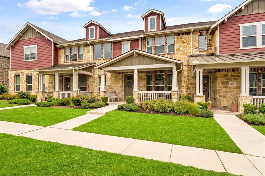 Property photo for 2529 Barnwood Lane, Garland, TX