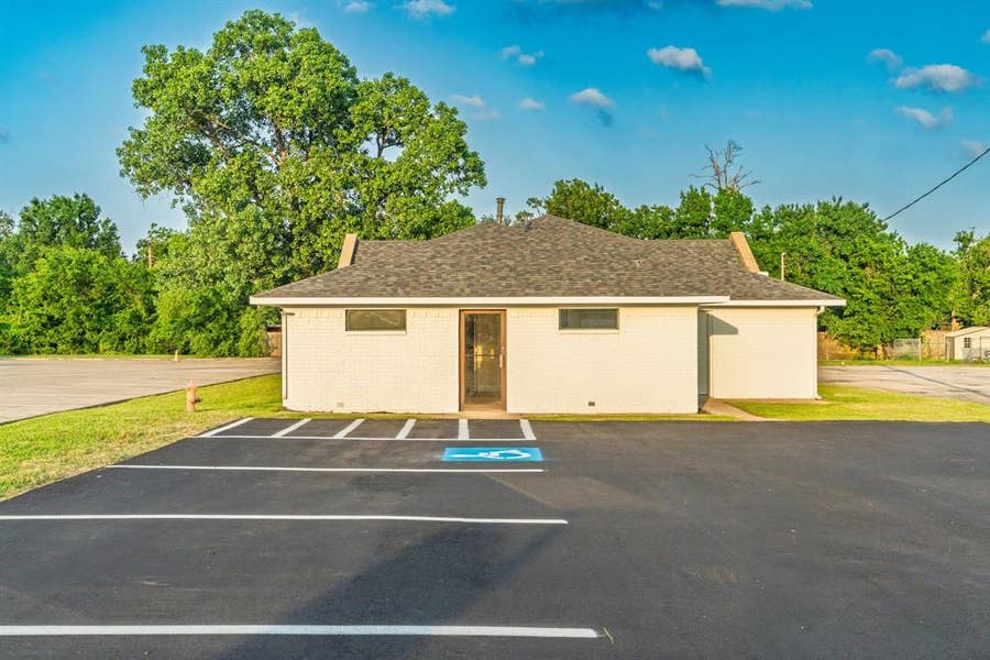 Property photo for 4527 Stonewall Street, Greenville, TX
