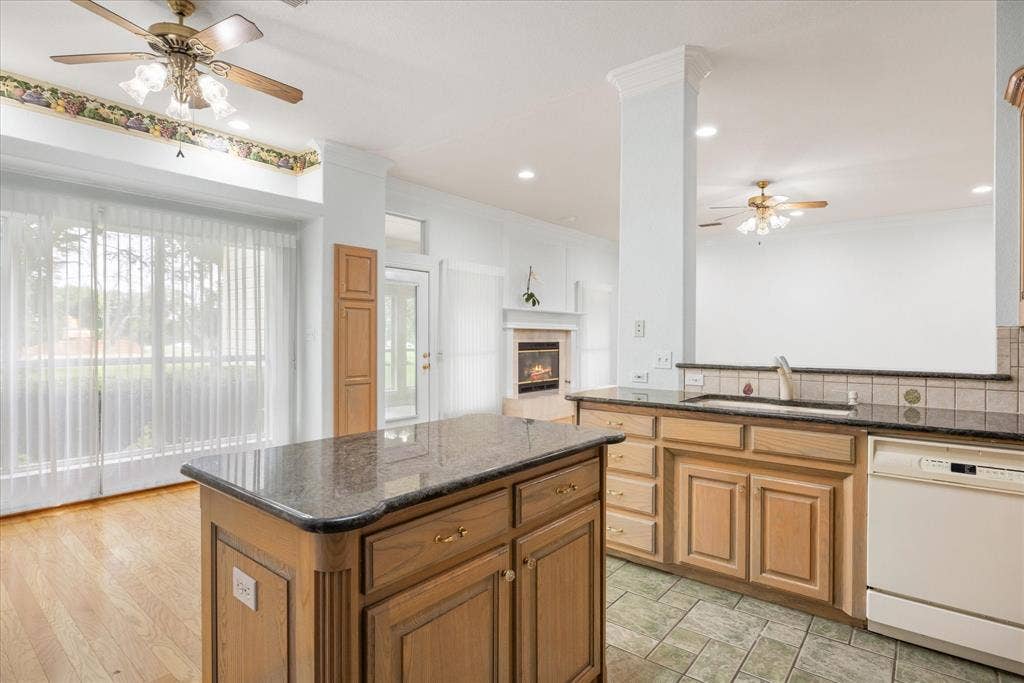 8709 S Monticello Circle, Granbury, TX 76049 8709 S Monticello Circle, Granbury, TX 76049