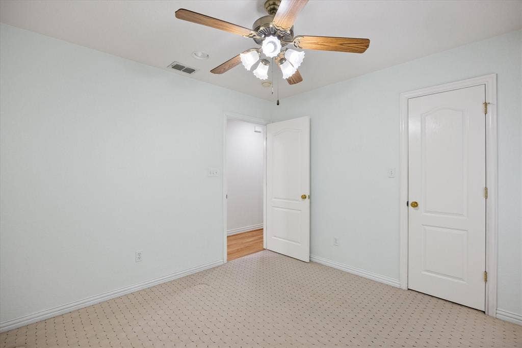 8709 S Monticello Circle, Granbury, TX 76049 8709 S Monticello Circle, Granbury, TX 76049