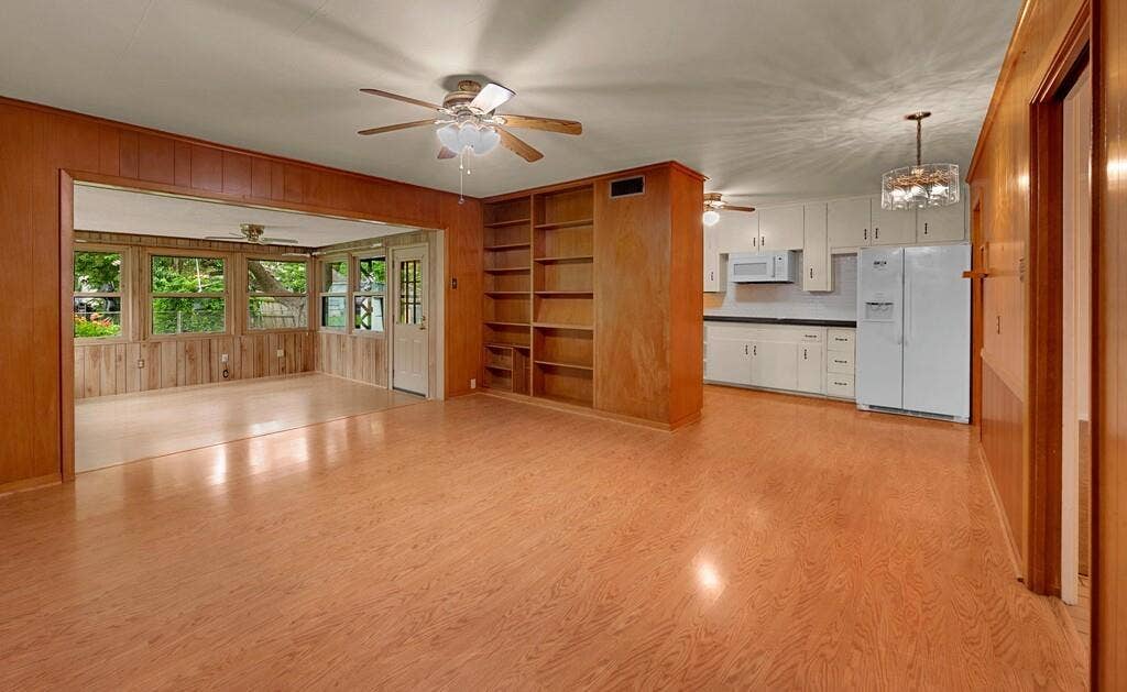 1112 N 63rd Street, Waco, TX 76710 Dining Room, Family Room, Kitchen