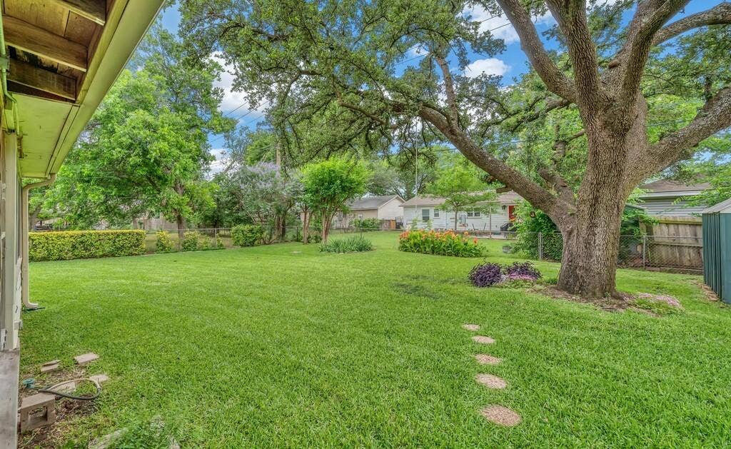 1112 N 63rd Street, Waco, TX 76710 Back Yard