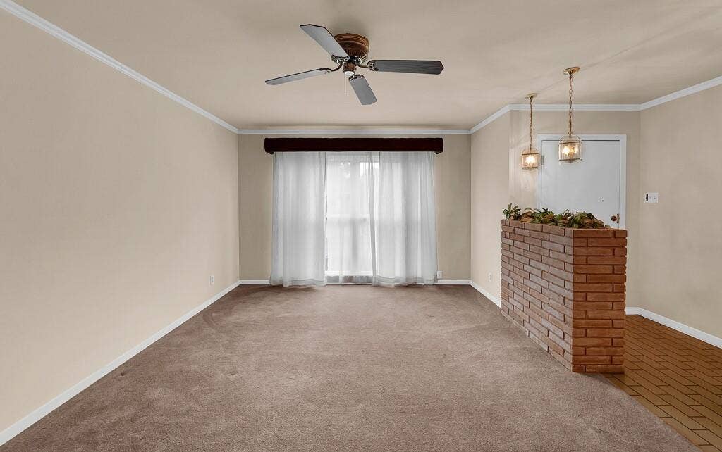 1112 N 63rd Street, Waco, TX 76710 Formal Living Room and Foyer