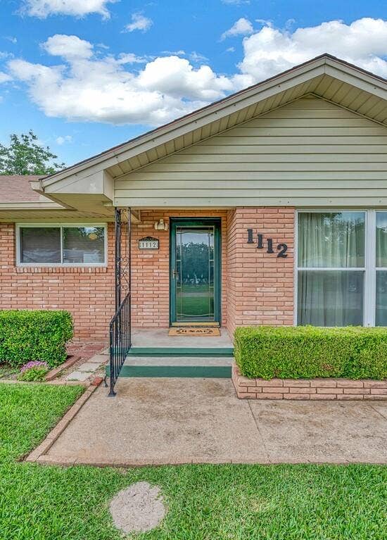 1112 N 63rd Street, Waco, TX 76710 Front Entry