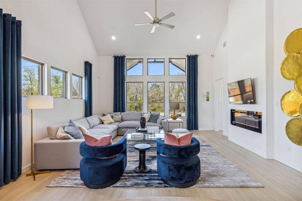 4605 Starlight Drive, McKinney, TX 75071 Living Room in the Van Gogh II home plan by Trophy Signature Homes – REPRESENTATIVE PHOTO