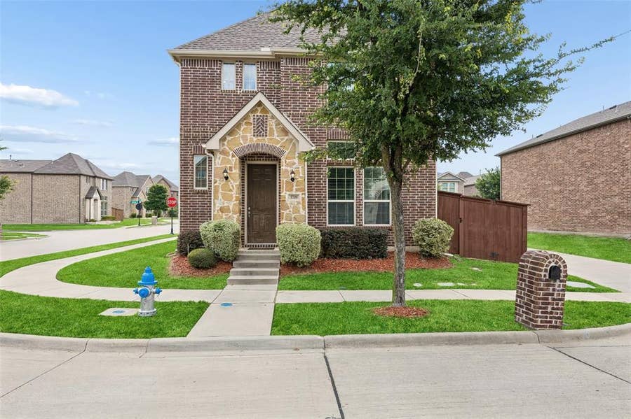 Property photo for 3709 Cliffstone Way, McKinney, TX