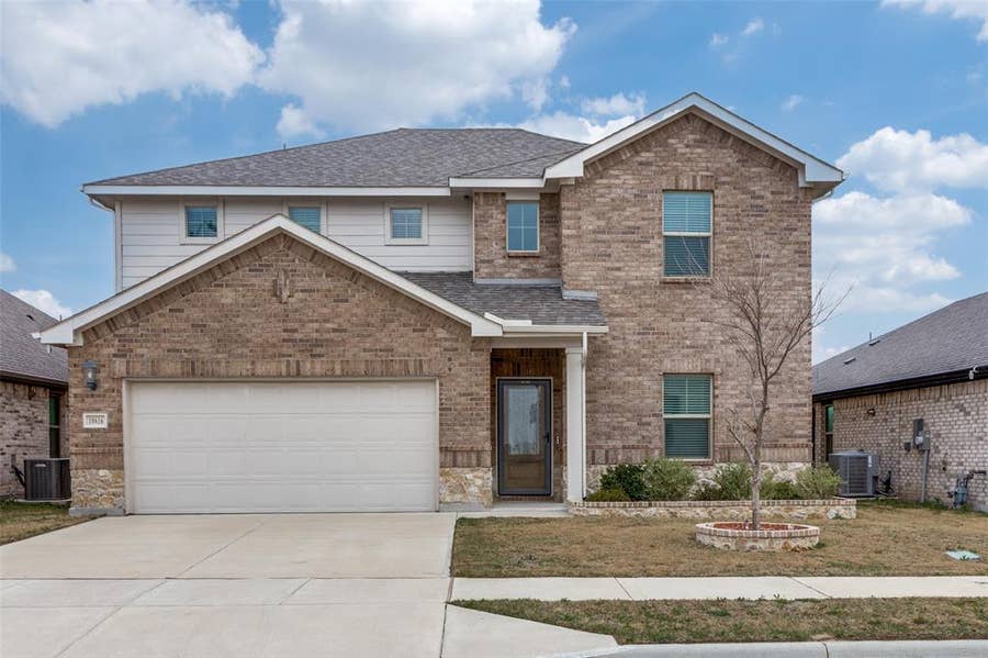 Property photo for 10616 Tonkala Drive, Fort Worth, TX