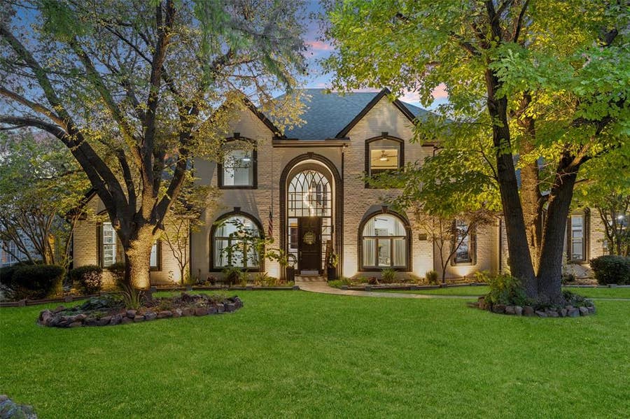 Property photo for 2410 Bastille Court, McKinney, TX