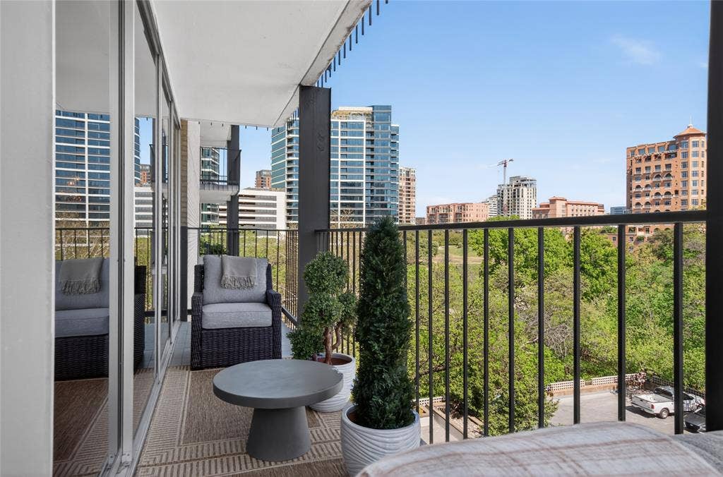 3310 Fairmount Street, #7D, Dallas, TX 75201 3310 Fairmount Street, #7D, Dallas, TX 75201