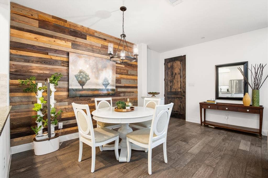 7221 Huckleberry Drive, McKinney, TX 75070 The dining space is large enough for any shaped table and chairs.
