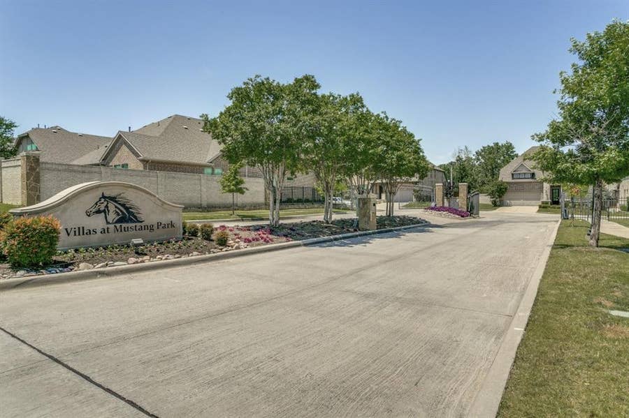 Property photo for 7906 Gulfstream Lane, Irving, TX