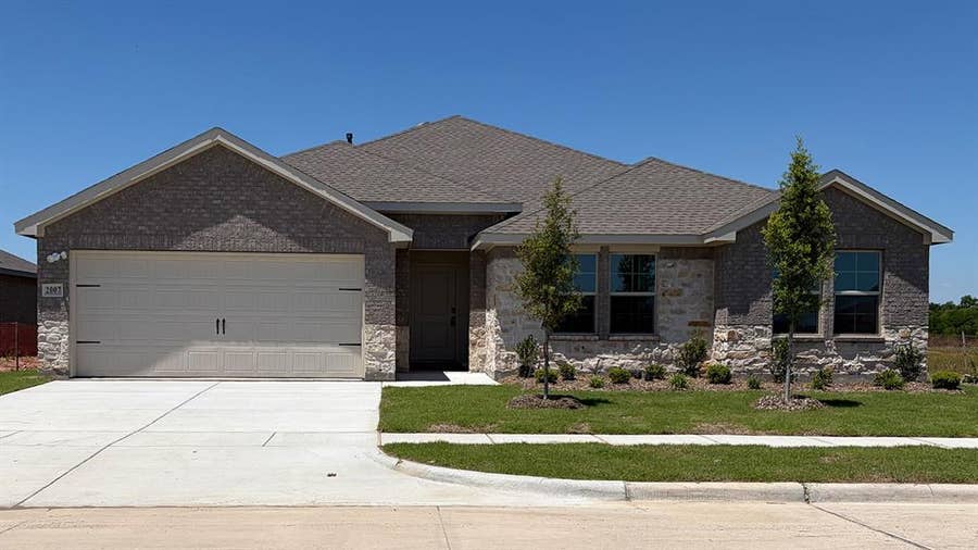 Property photo for 2007 Reveille Way, Terrell, TX