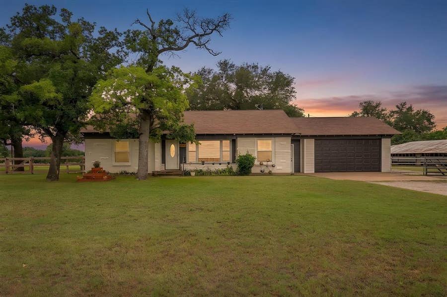 Property photo for 300 S Caddo Street, Lipan, TX