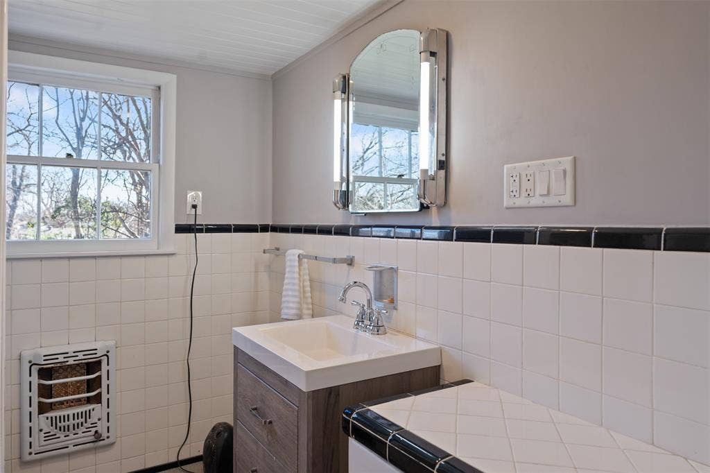 508 N Virginia Street, Terrell, TX 75160 508 N Virginia Street, Terrell, TX 75160